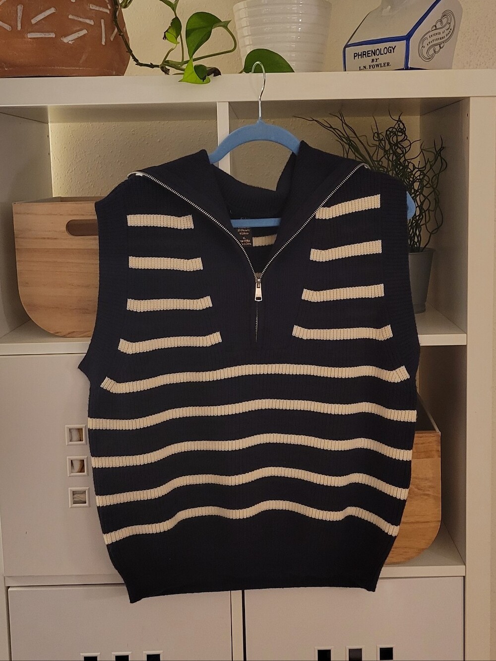 Striped Sweater Vest Women NWT XL Navy White Zip Neck V Neck Stretch Knit Preppy